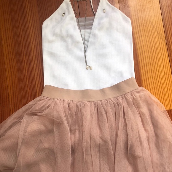 Esley Tulle Midi Skirt! 💕 - Picture 7 of 8